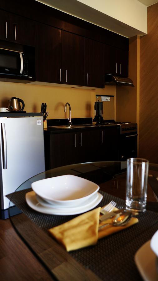 The Serviced Residences At Kasa Luntian Managed By Hii Tagaytay City Esterno foto