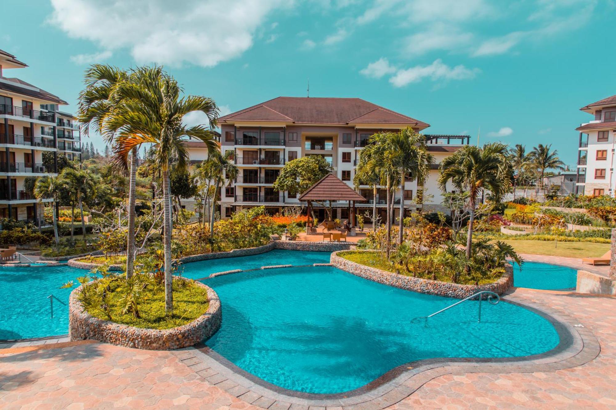 The Serviced Residences At Kasa Luntian Managed By Hii Tagaytay City Esterno foto