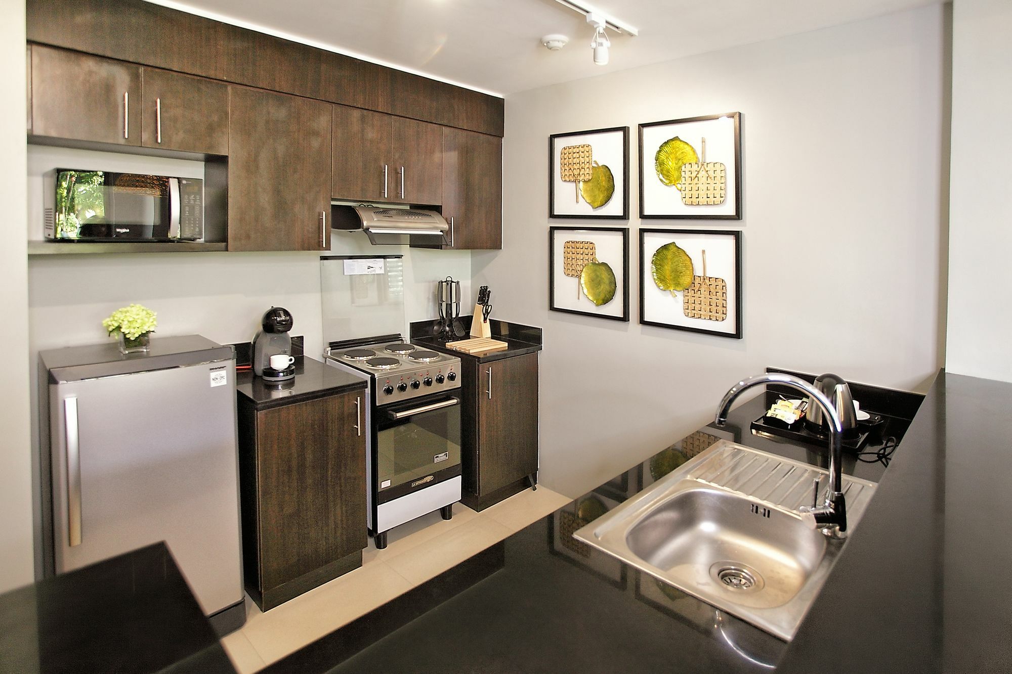 The Serviced Residences At Kasa Luntian Managed By Hii Tagaytay City Esterno foto
