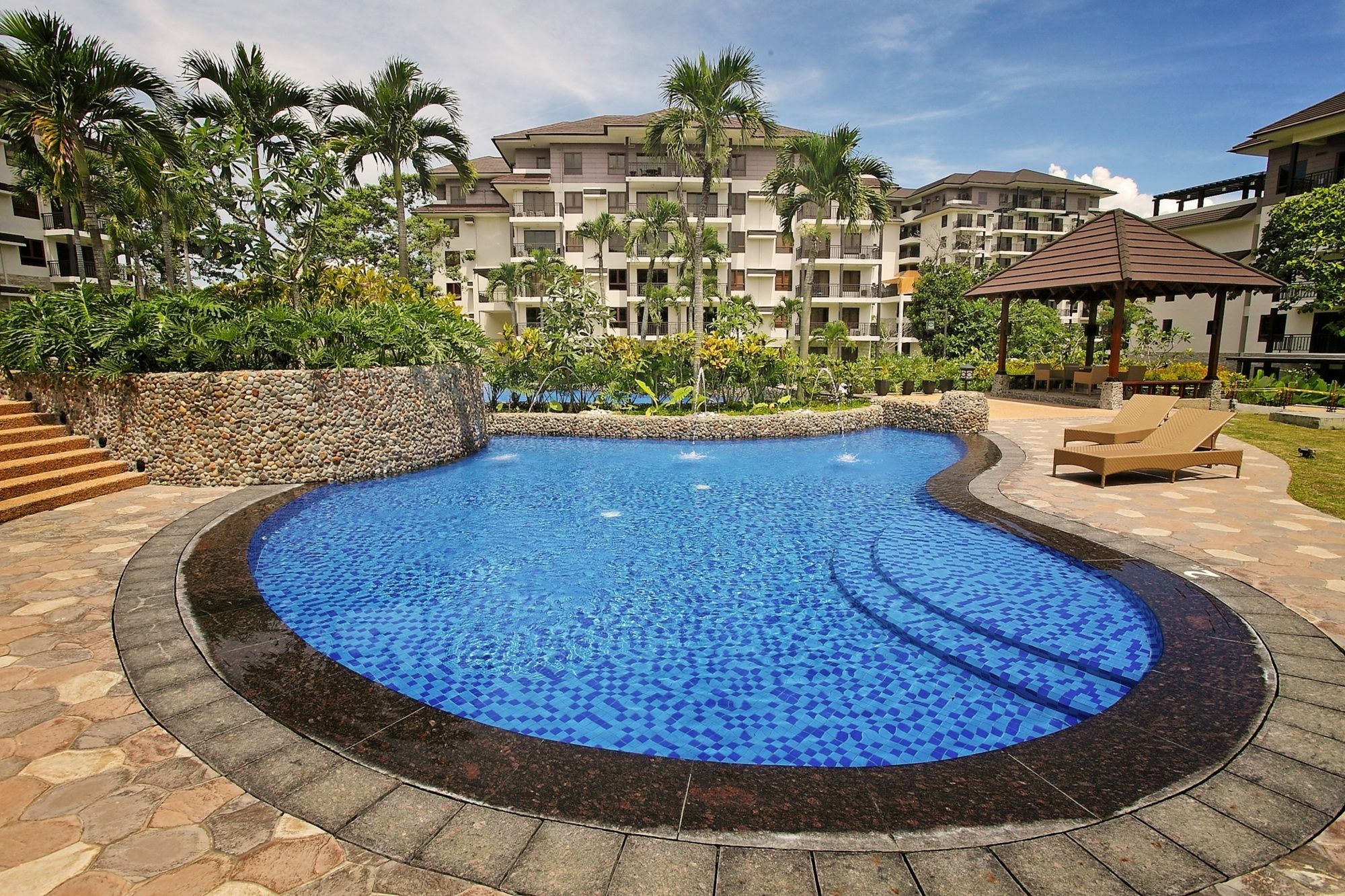 The Serviced Residences At Kasa Luntian Managed By Hii Tagaytay City Esterno foto